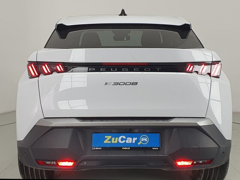 More views of Peugeot 3008