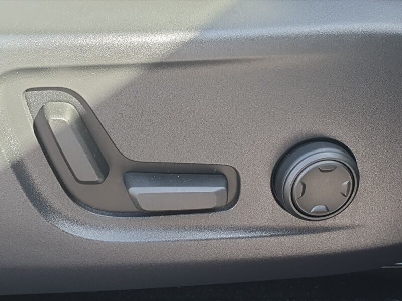 More views of Volvo XC40