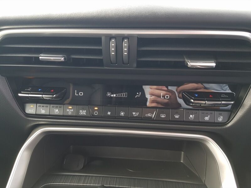 More views of Mazda CX-80