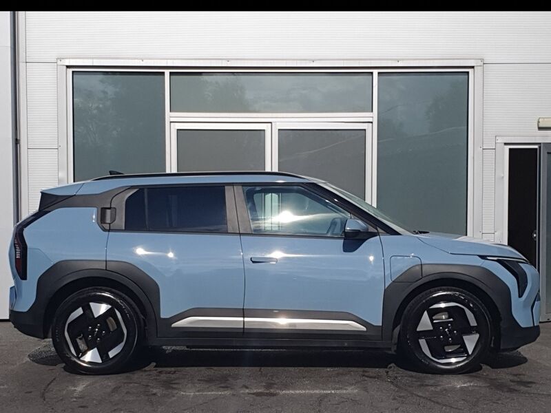 More views of Kia EV3