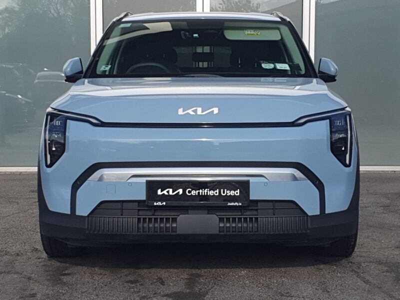 More views of Kia EV3