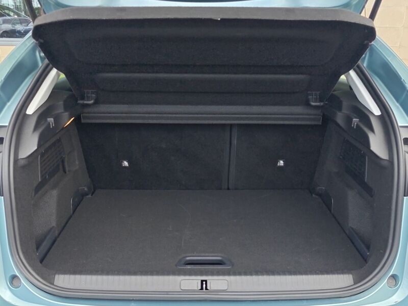 More views of Citroen e-C4