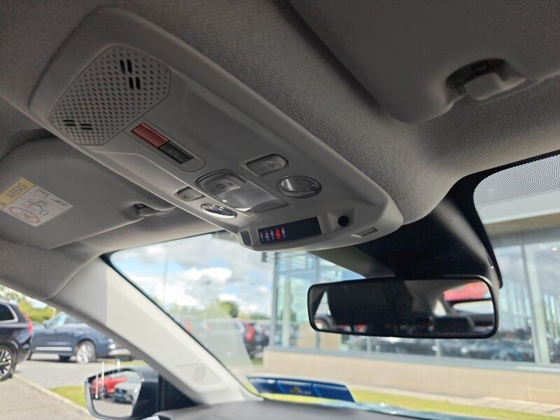 More views of Citroen e-C4