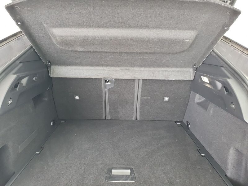 More views of Peugeot 3008
