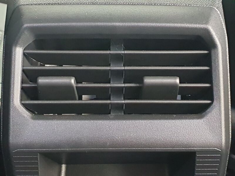 More views of Peugeot 3008
