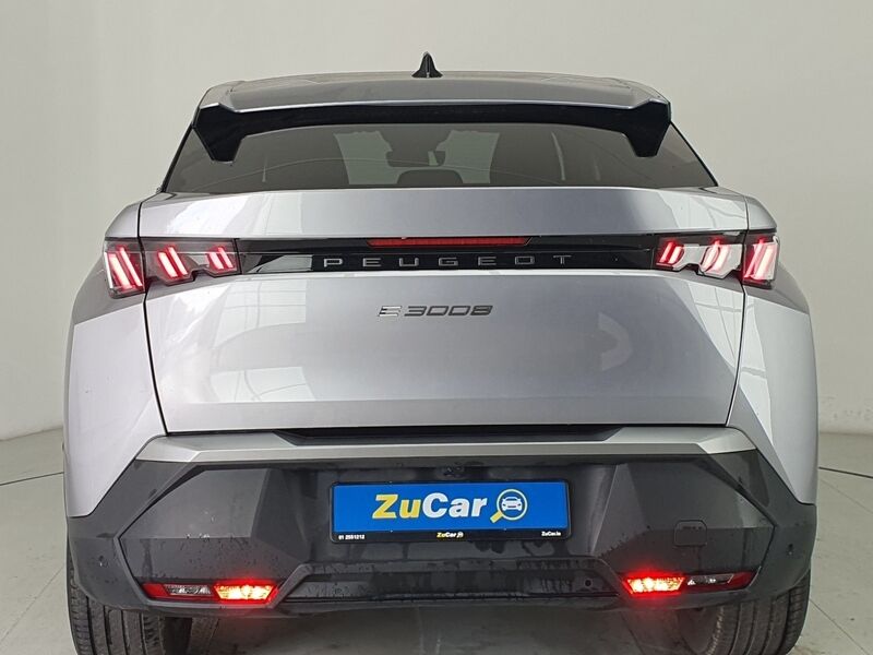 More views of Peugeot 3008
