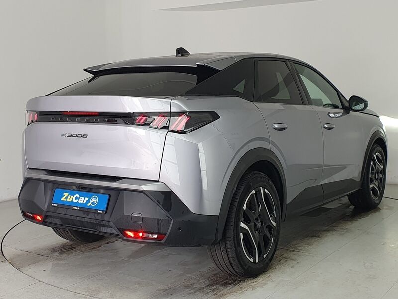 More views of Peugeot 3008