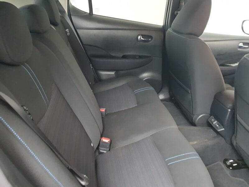 More views of Nissan Leaf