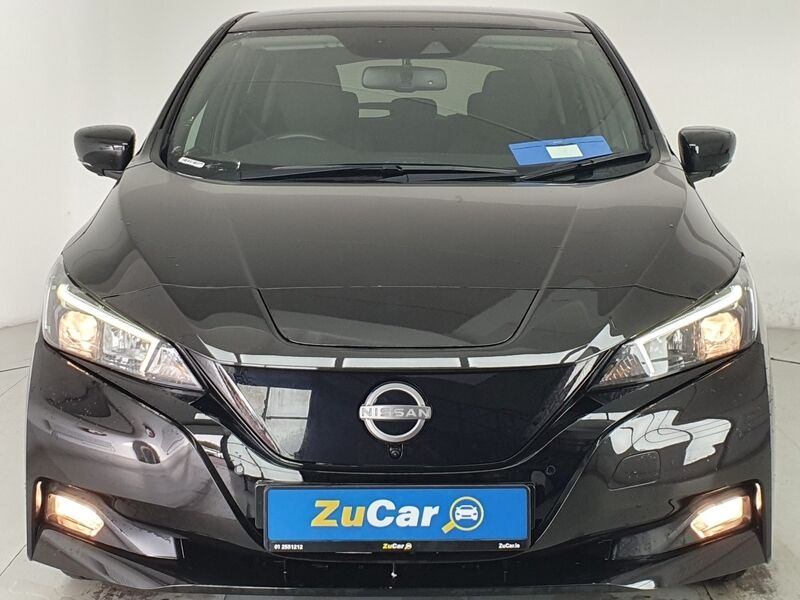 More views of Nissan Leaf