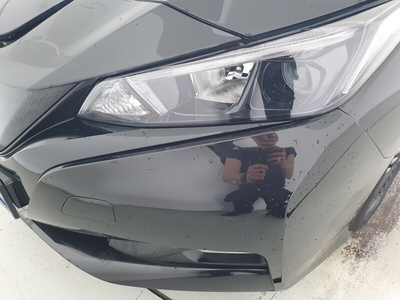 More views of Nissan Leaf