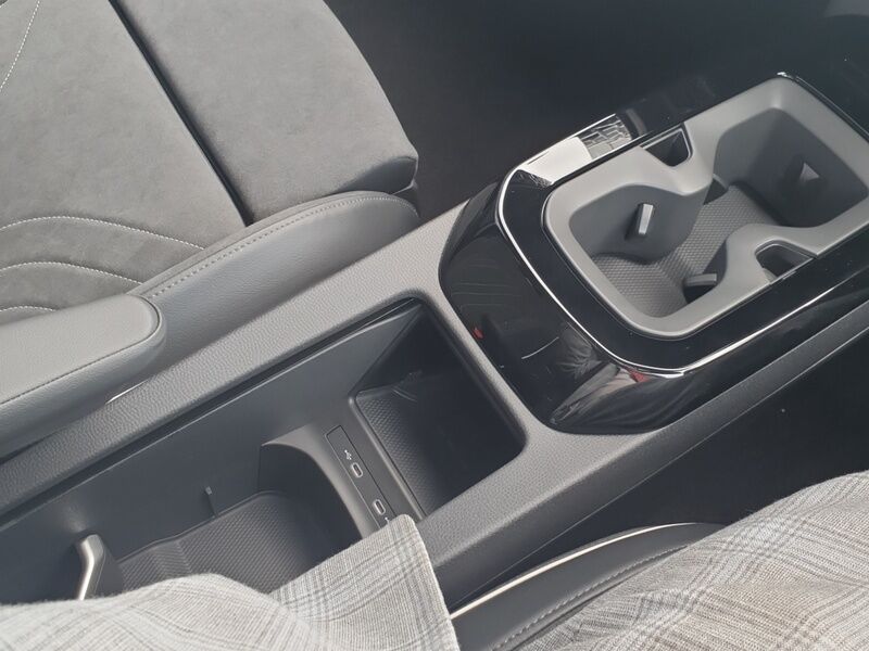 More views of Volkswagen ID.4