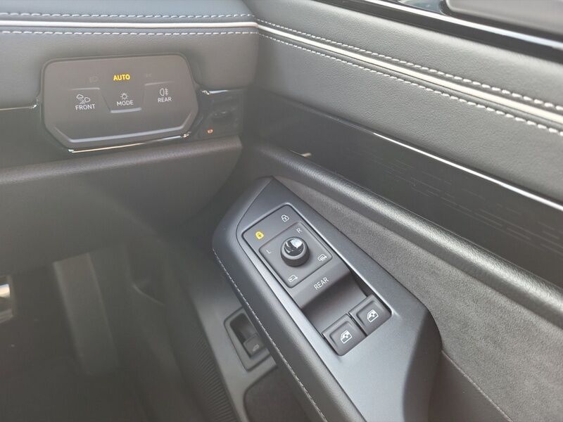 More views of Volkswagen ID.7