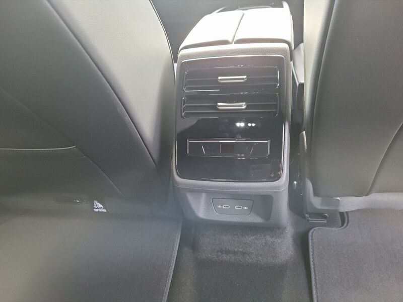 More views of Volkswagen ID.7