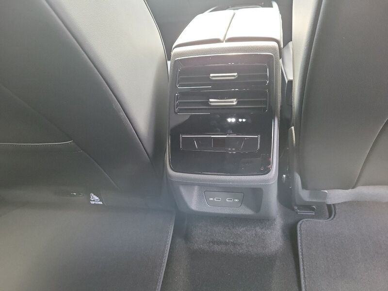 More views of Volkswagen ID.7