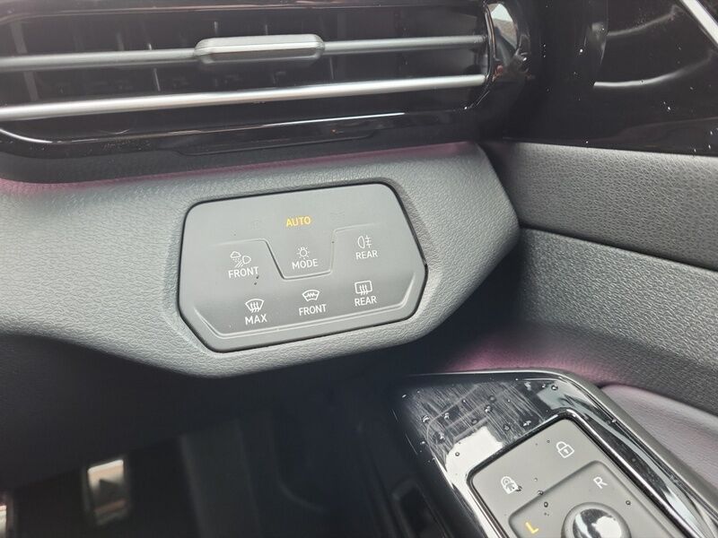 More views of Volkswagen ID.5