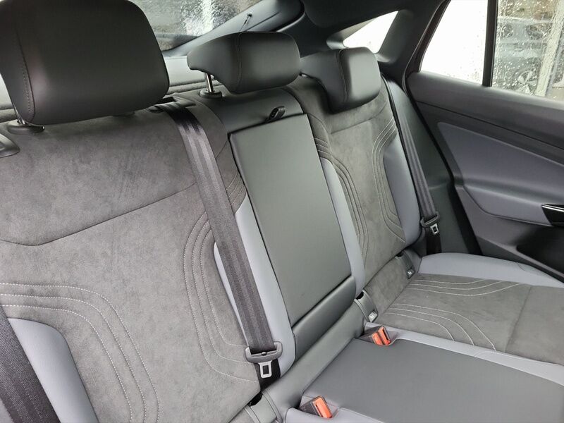 More views of Volkswagen ID.5