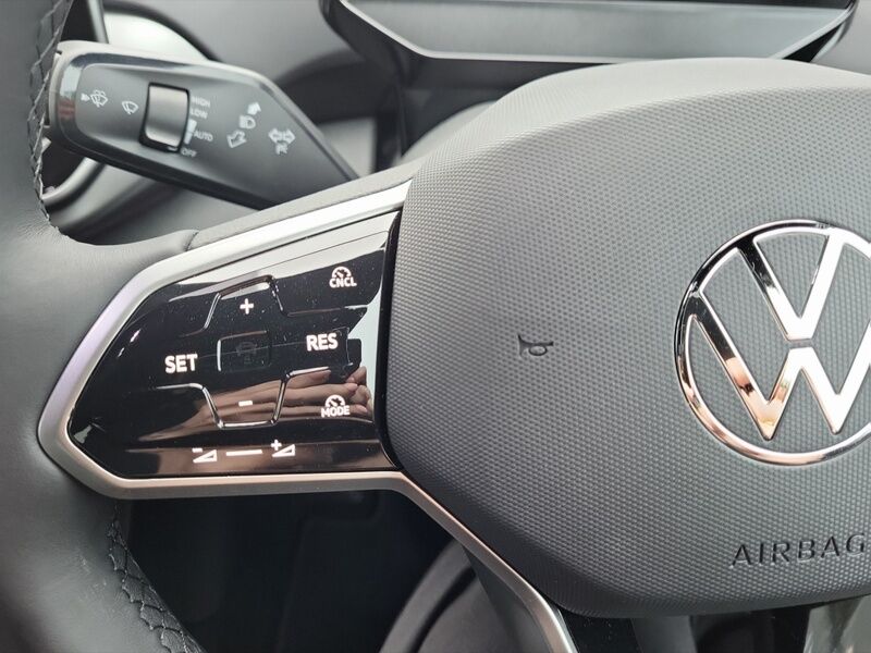More views of Volkswagen ID.5