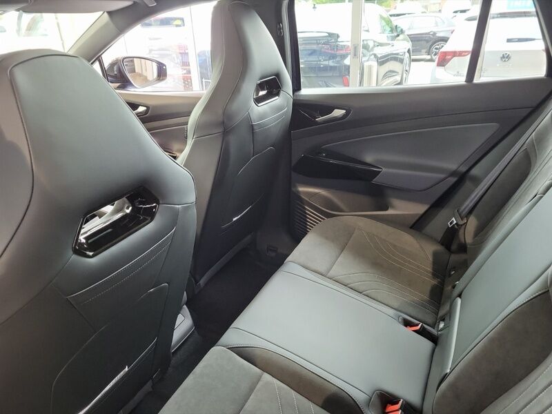 More views of Volkswagen ID.4