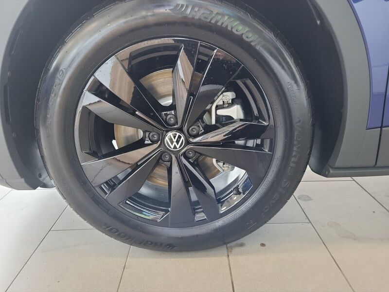 More views of Volkswagen ID.4