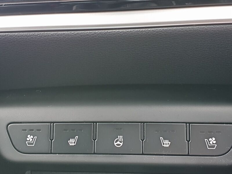 More views of Kia Sportage