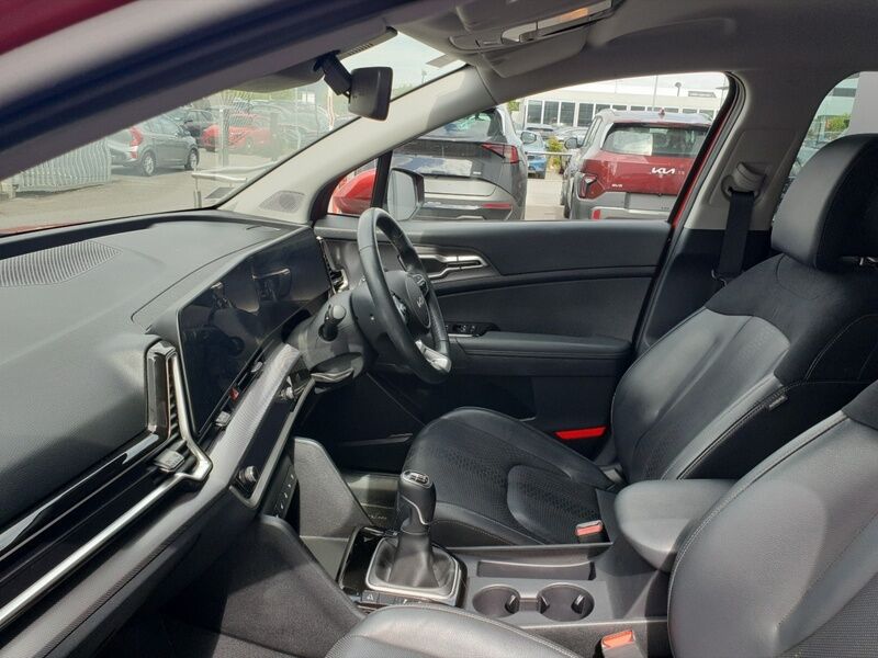 More views of Kia Sportage