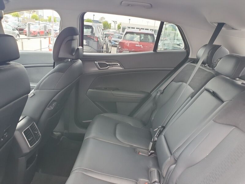 More views of Kia Sportage