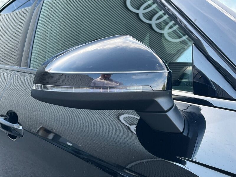 More views of Audi A4