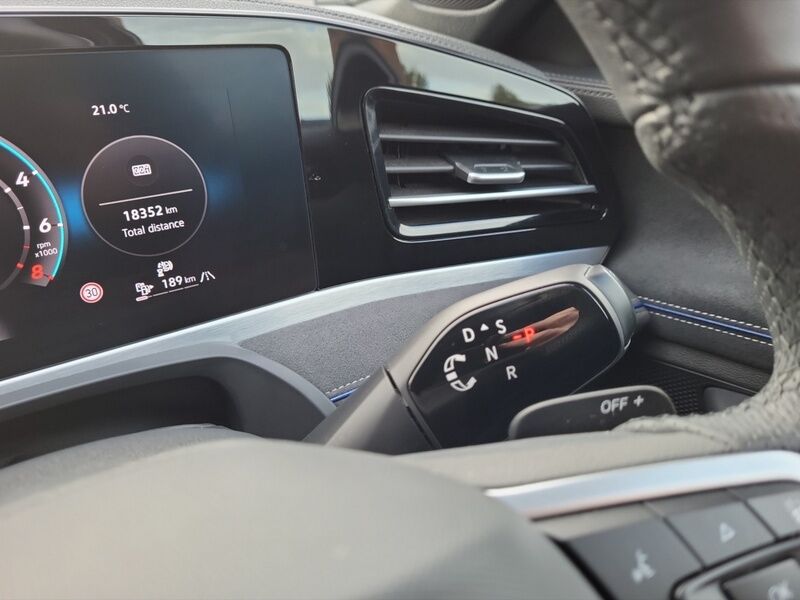 More views of Volkswagen Passat