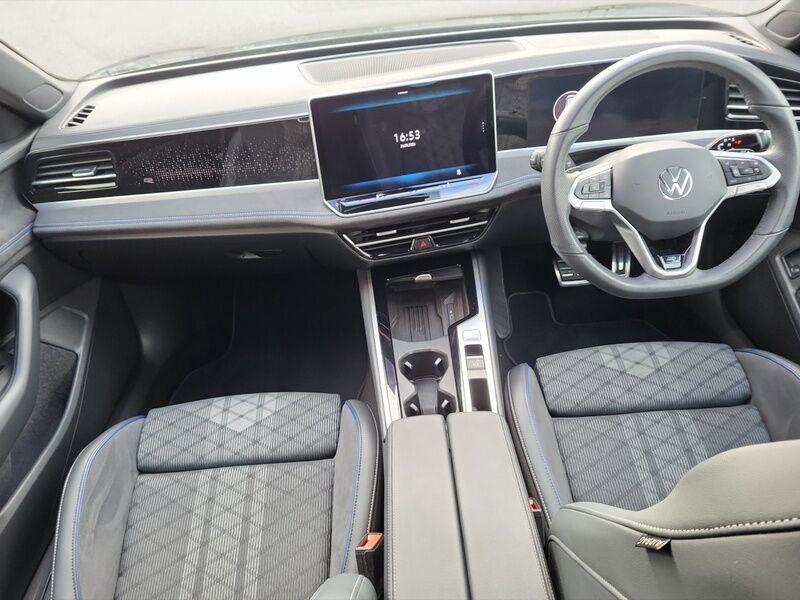 More views of Volkswagen Passat