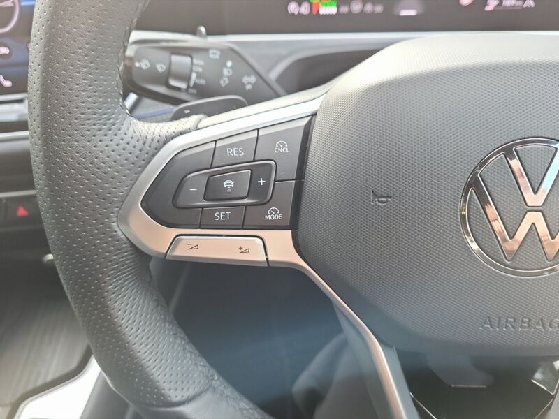 More views of Volkswagen Passat