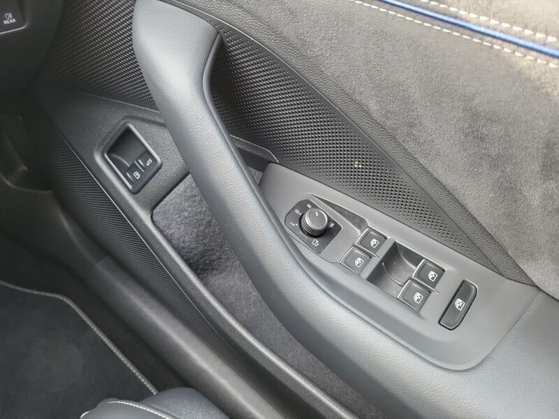 More views of Volkswagen Passat