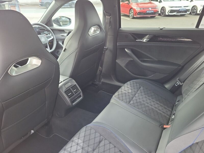 More views of Volkswagen Passat