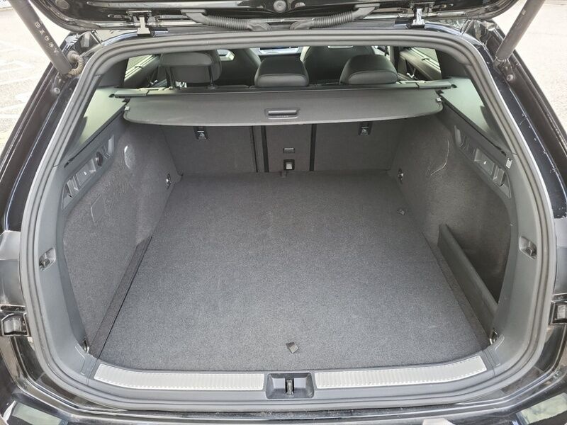 More views of Volkswagen Passat