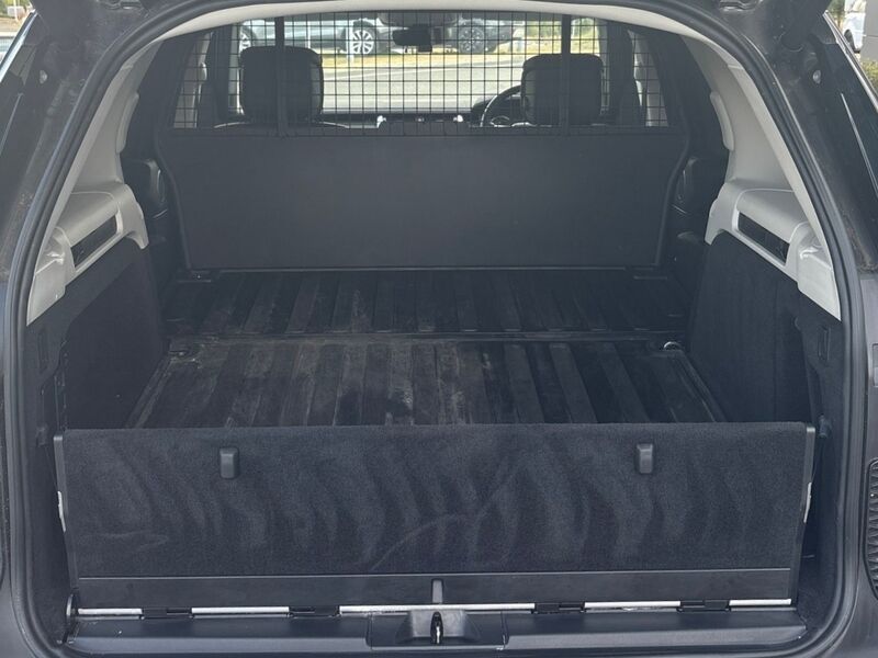 More views of Land Rover Discovery