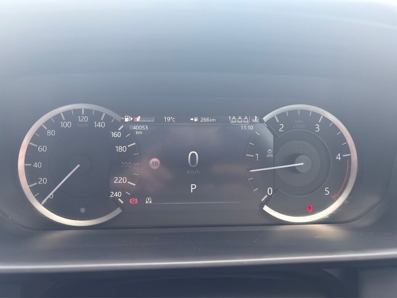 More views of Land Rover Discovery
