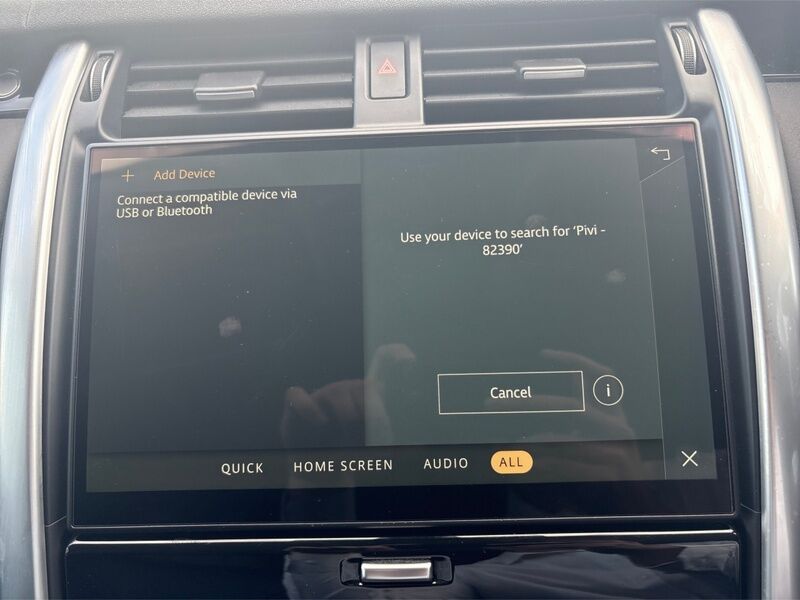 More views of Land Rover Discovery
