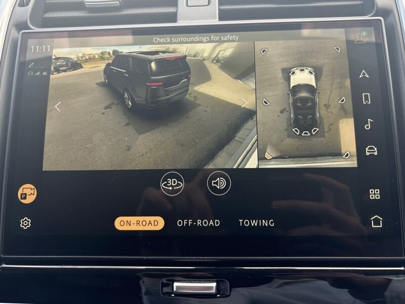 More views of Land Rover Discovery
