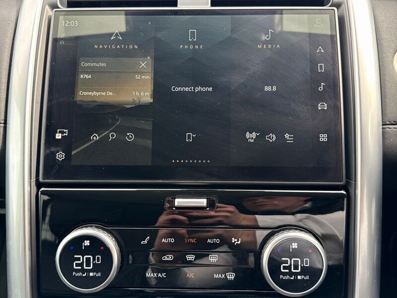 More views of Land Rover Discovery