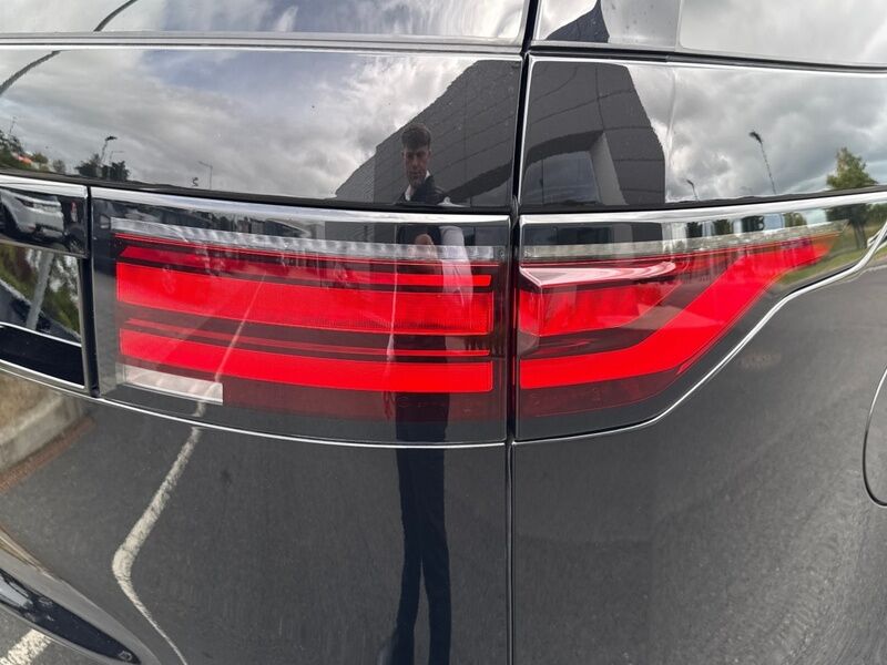 More views of Land Rover Discovery