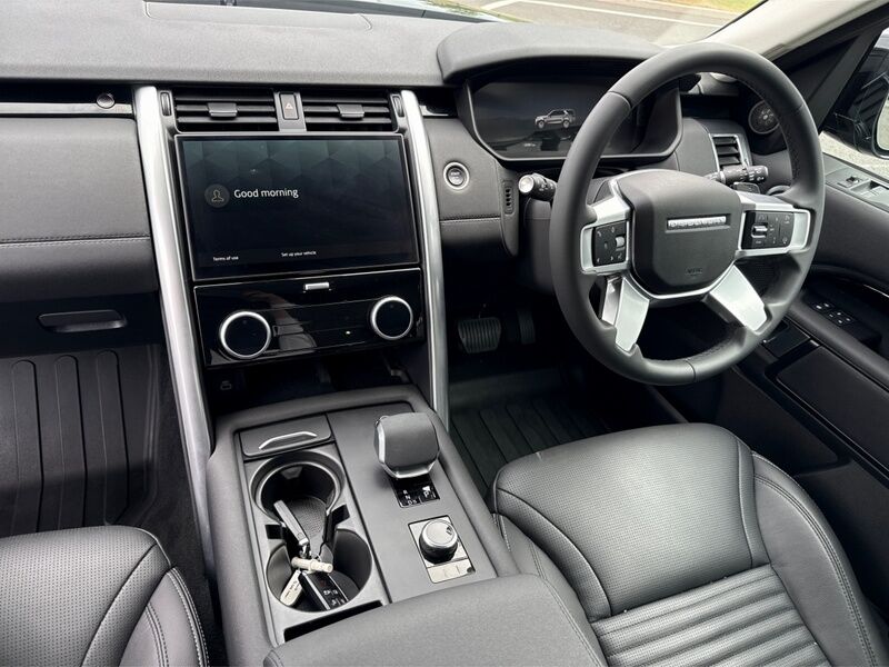 More views of Land Rover Discovery