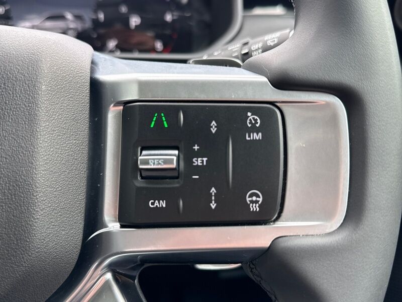 More views of Land Rover Discovery