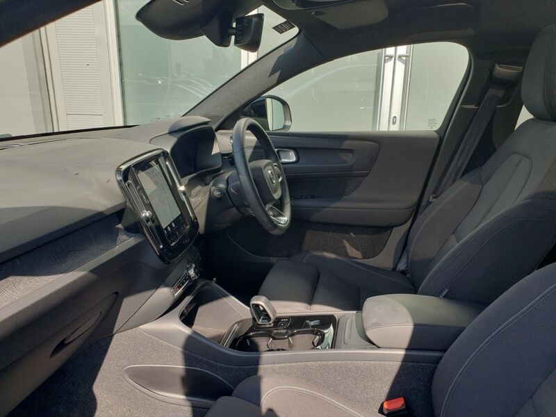 More views of Volvo C40