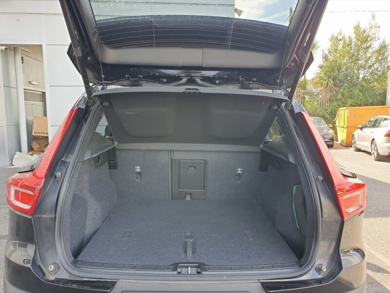 More views of Volvo XC40