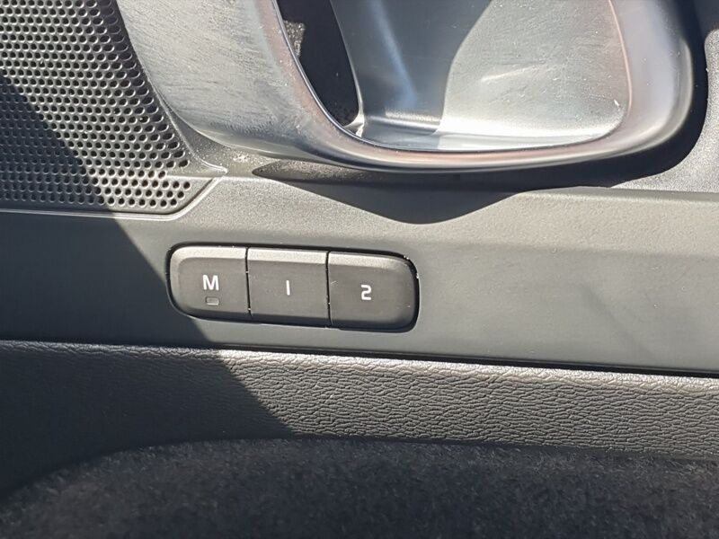 More views of Volvo XC40