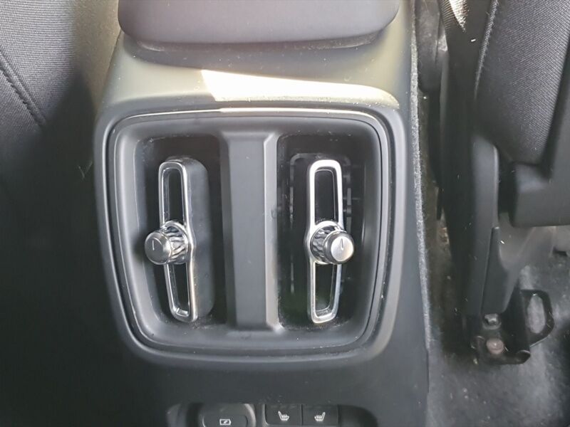 More views of Volvo XC40