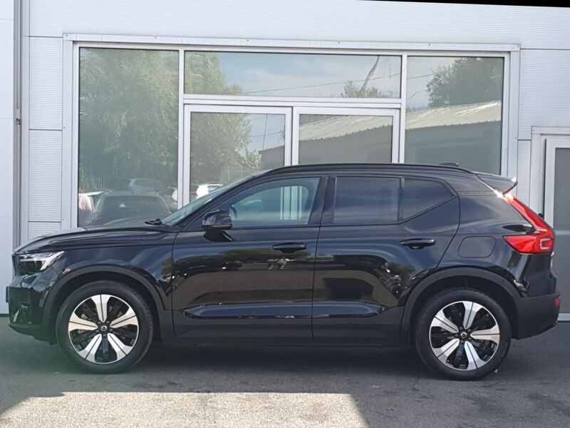 More views of Volvo XC40