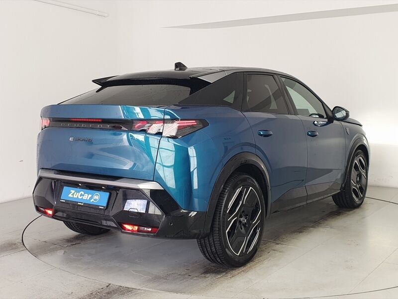 More views of Peugeot 3008