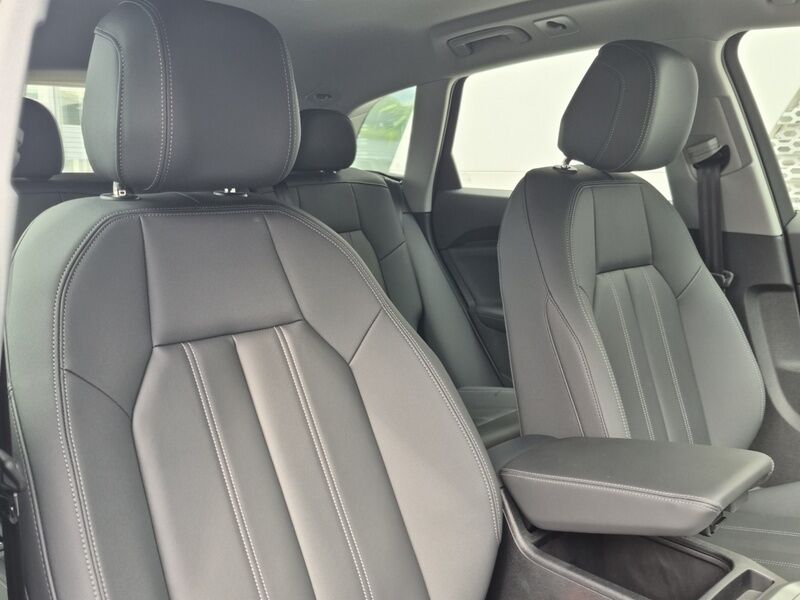 More views of Audi Q5
