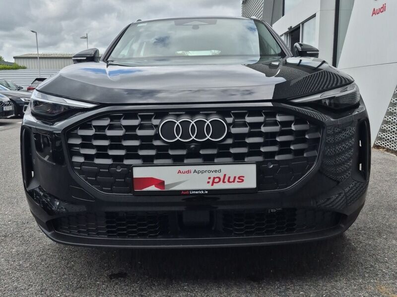 More views of Audi Q5