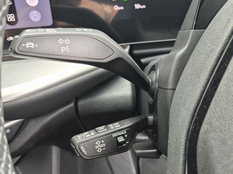 More views of Audi Q5